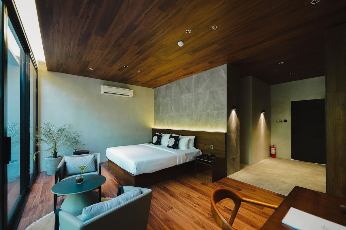 Deluxe Studio with Balcony