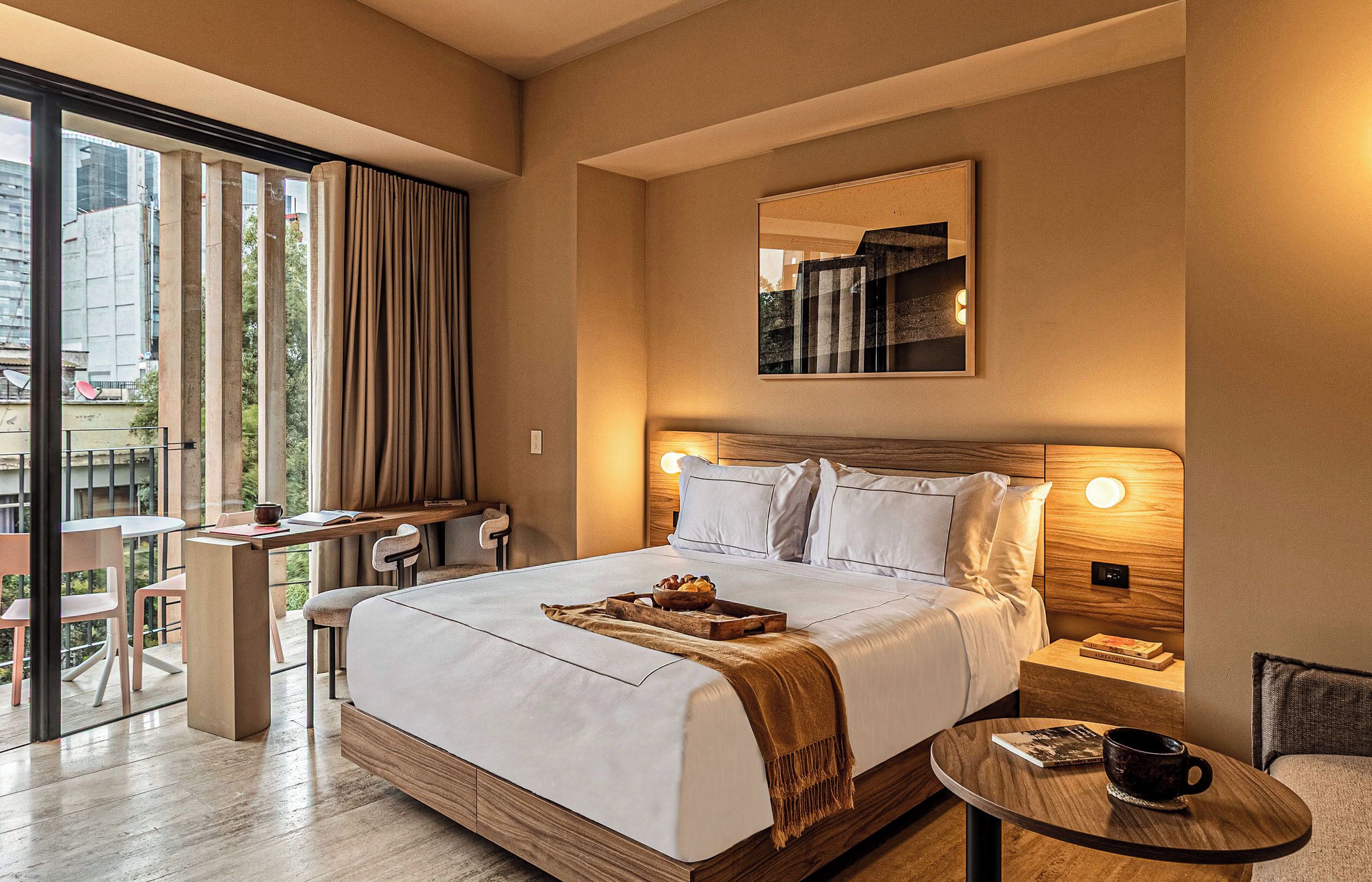 Comfort-Studio, Balkon | Hochwertige Bettwaren, Daunenbettdecken, Zimmersafe