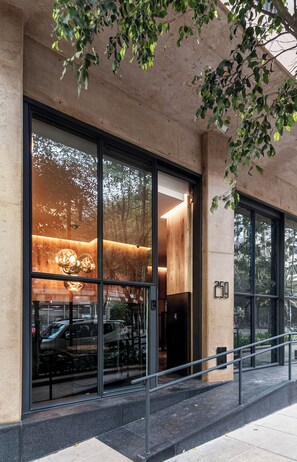 Front of property - Kukun Edition Marsella Juarez - Roma (Mexico City)