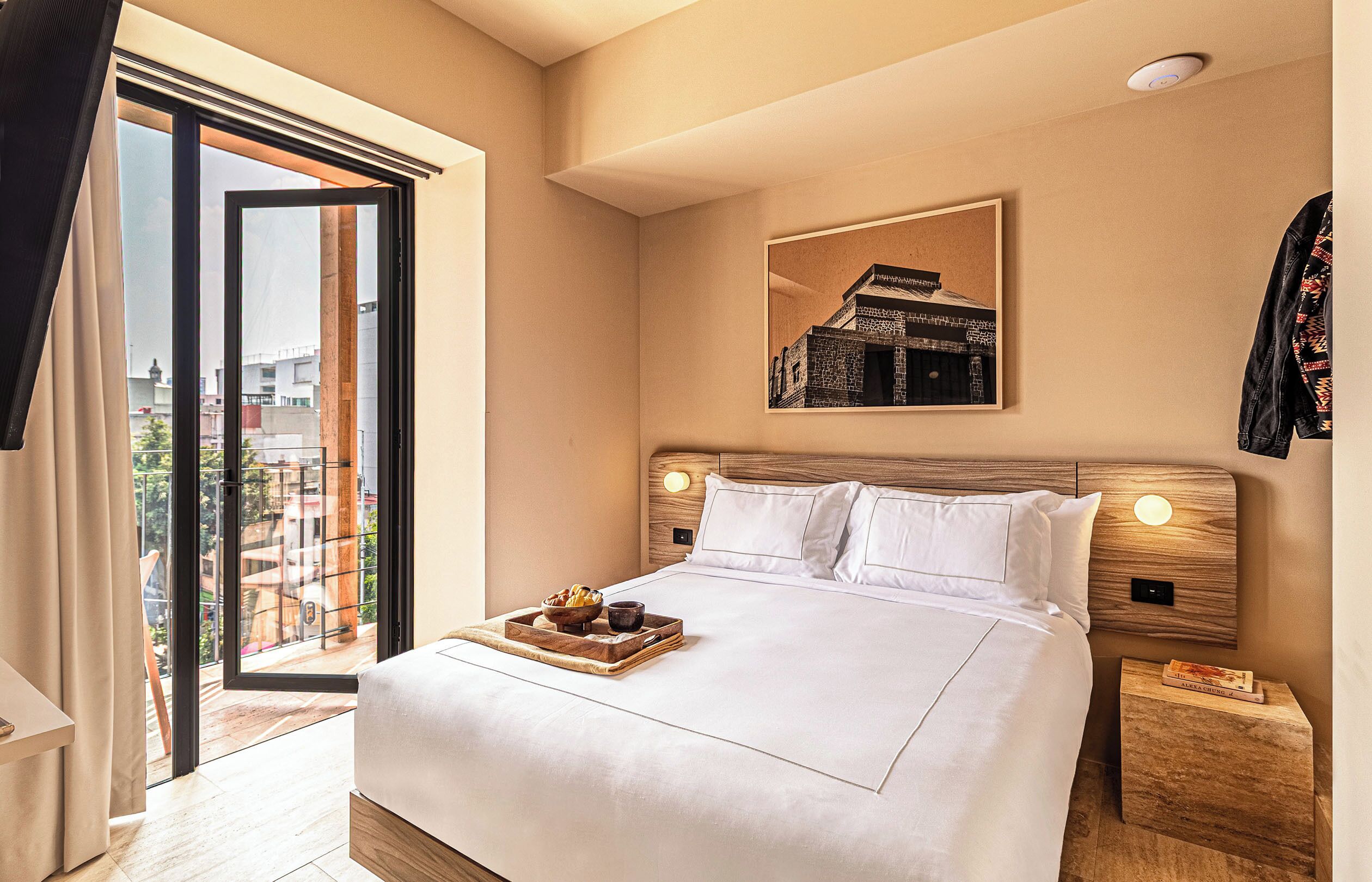 Apartamento família, sacada | Roupas de cama premium, edredons de pluma, cofres nos quartos