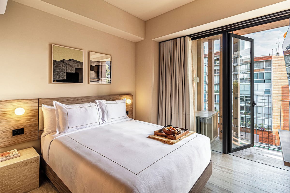 Family Apartment, Balcony | Premium bedding, down comforters, in-room safe, soundproofing