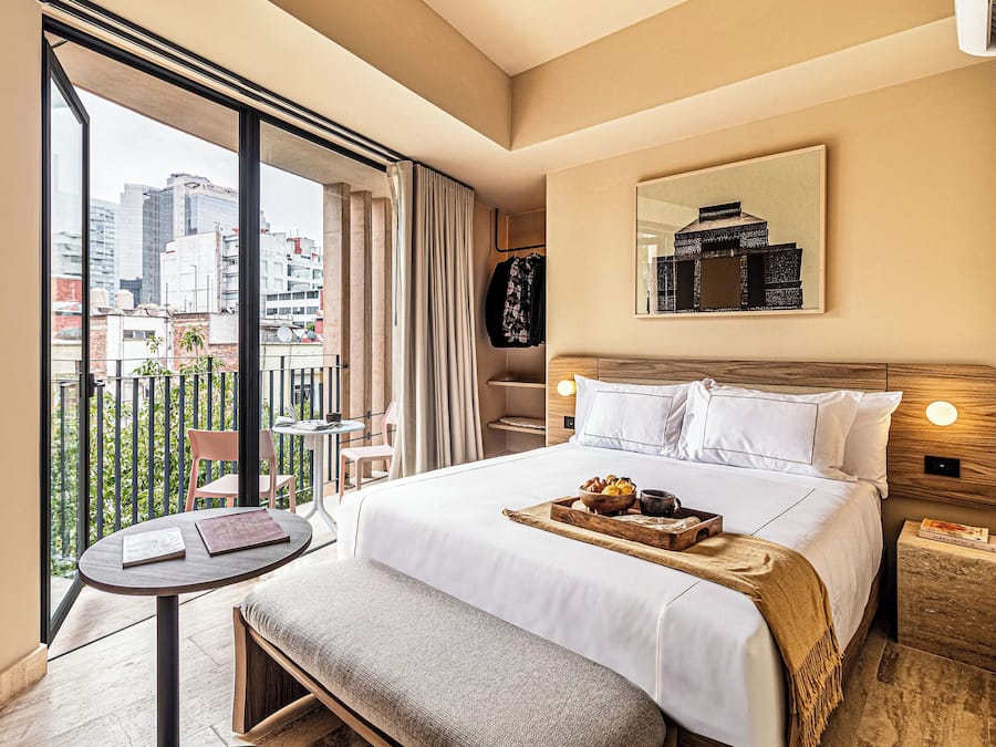 Premium bedding, down duvets, in-room safe, iron/ironing board