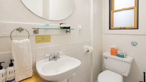 Bathroom - Spacious 2 room unit in the heart of California Wine Country (Philo)