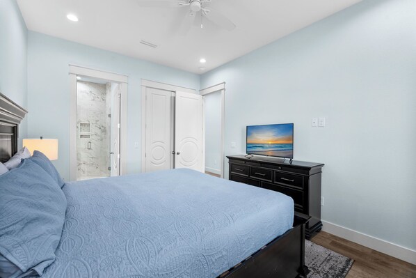 9 bedrooms, iron/ironing board, WiFi, bed sheets