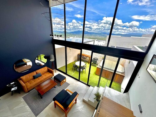 Casa Huma Jazz style and Jacuzzi inside