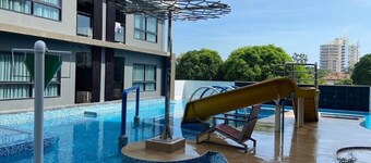 Cozy 1BD Condo 200m from the beach