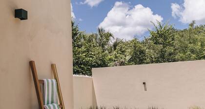 Incredible new house with a pool: Casa Nyx