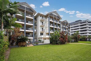 Property entrance - Tropical Comfort Pool and Esplanade View (Cairns North)