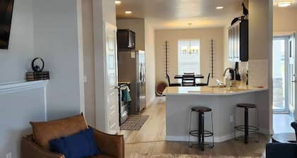 StarLuxe-StayAndPlay