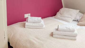 1 makuuhuone, silitysrauta/-lauta, Wi-Fi, vuodevaatteet