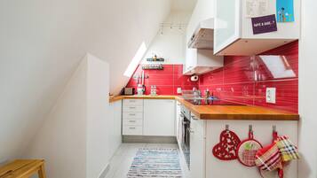 Frigorífic, forn, placa de cuina i torradora