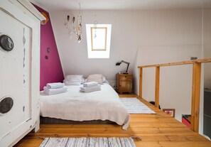 1 bedroom, iron/ironing board, WiFi, bed sheets - Marymont Apartment with Mezzanine (Warszawa)