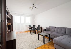 Living area - Park Skaryszewski Homely Apartment (Warszawa)