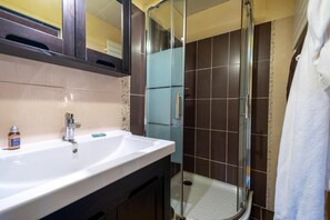 Shower - La Campone 2/4 persons (MONTBEL)