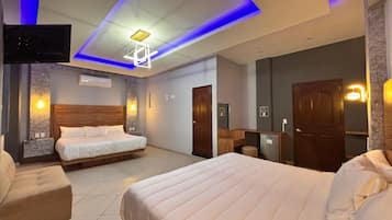 Desk, laptop workspace, free WiFi