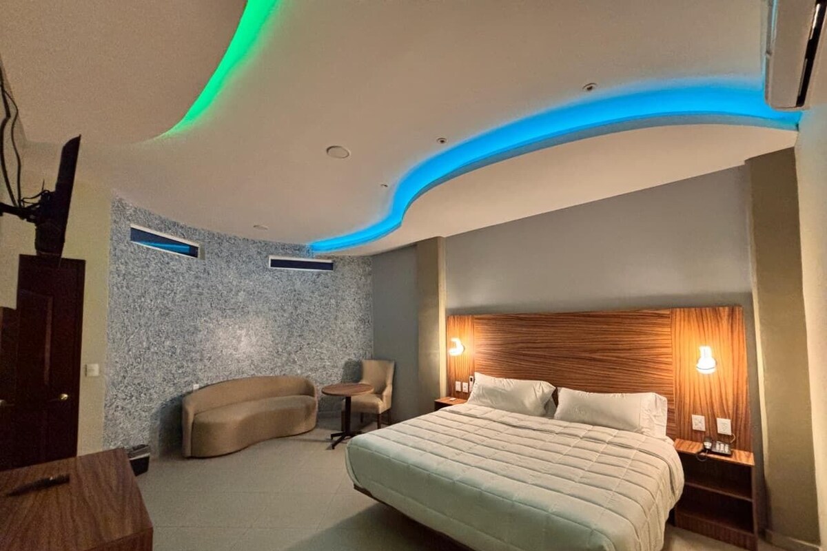 Standard Room | Desk, laptop workspace, WiFi (free), bed sheets