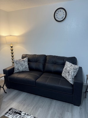 Smart TV y chimenea 