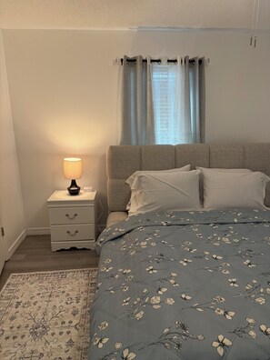 2 habitaciones, tabla de planchar con plancha y wifi gratis 