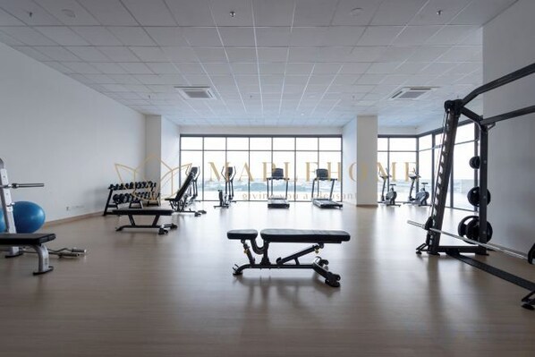 Unclassified image, 1 of 6, button