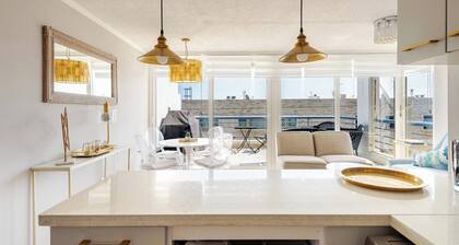 Wake up to stunning ocean views in Reñaca