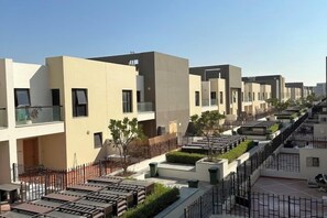Unclassified image, 5 of 17, button - jinnuo vacation home (Dubai)