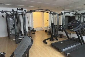Gym - jinnuo vacation home (Dubai)