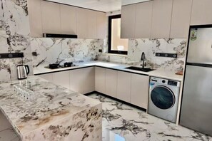 Soundproofing - jinnuo vacation home (Dubai)