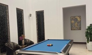 Game room - jinnuo vacation home (Dubai)
