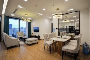 Room - Vinhomes Metropolis Apartment - Comfort Stay Ha Noi (Hanoi)