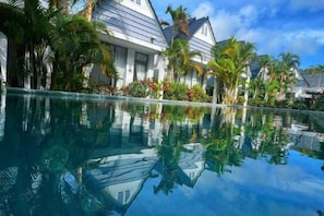 Outdoor pool - Ngoc Trai Xanh Bungalow (Phu Quoc Island)