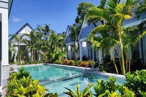 Outdoor pool - Ngoc Trai Xanh Bungalow (Phu Quoc Island)