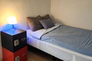 Unclassified image, 5 of 11, button - Mark's House(8 minutes from Hongik Station/3Room/4Bed) (Seoul)