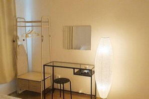 Room - Mark's House(8 minutes from Hongik Station/3Room/4Bed) (Seoul)