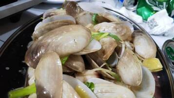 Makanan dan minuman