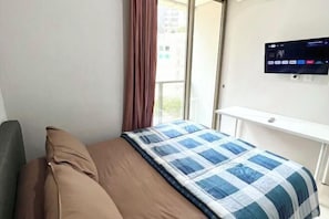Room - Super Cozy and Clean Apartment connected to mall (West Jakarta)