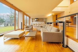 Living area - Toyako Villa Susukian (Usu District)