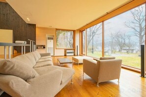 Living area - Toyako Villa Susukian (Usu District)