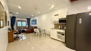 Villa, 2 chambres, accessible aux personnes à mobilité réduite, patio | Intérieur