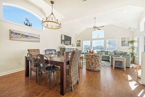 Dining - Ebb & Flow: Private Pool, Close to Beach, Modern Home (Corolla)