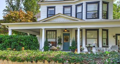 Melrose House Unit B: Cozy Tryon Home Near Downtown & Blue Ridge Trails