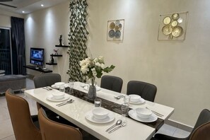 Unclassified image, 5 of 15, button - Green Haven Three-Bedroom (Plentong)