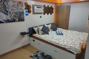 Unclassified image, 5 of 45, button - Near Manila Airport, "Hotel Style" Studio Condo With Kitchen + Pool, 5G (Paranaque)