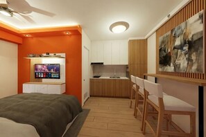 Down comforters, desk, iron/ironing board, individually decorated - Near Manila Airport, "Hotel Style" Studio Condo With Kitchen + Pool, 5G (Paranaque)