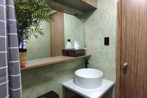 Unclassified image, 2 of 45, button - Near Manila Airport, "Hotel Style" Studio Condo With Kitchen + Pool, 5G (Paranaque)