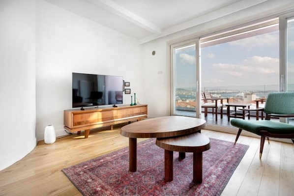 مكواة/لوح كي وأسرّة أطفال/رضّع