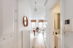 Cribs/infant beds - NOA - Tatar Beyi 18 (Istanbul)