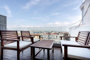 Iron/ironing board, cribs/infant beds - NOA - Tatar Beyi 18 (Istanbul)