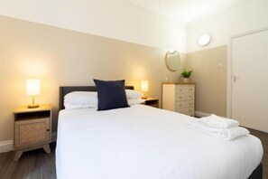 Cots/infant beds