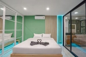 Unclassified image, 5 of 16, button - Pattaya four bedroom pool Villa [15 minutes drive to Pattaya Beach + near Jomtien Night Market] (Pattaya)