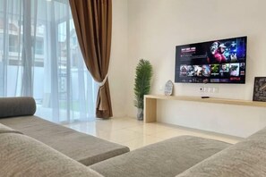 Room - Spacious Home with Private Swimming Pool in Langkawi by Zervin (Langkawi)